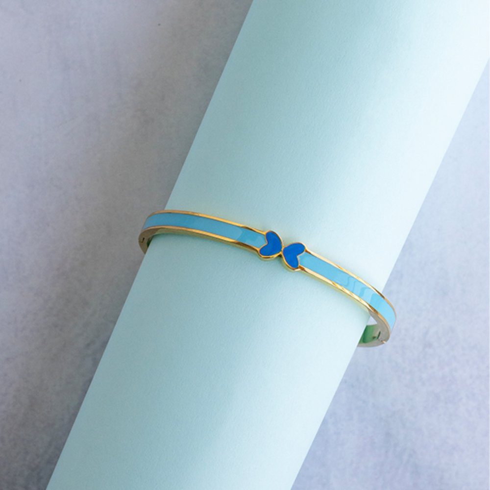 Blue heart bracelet