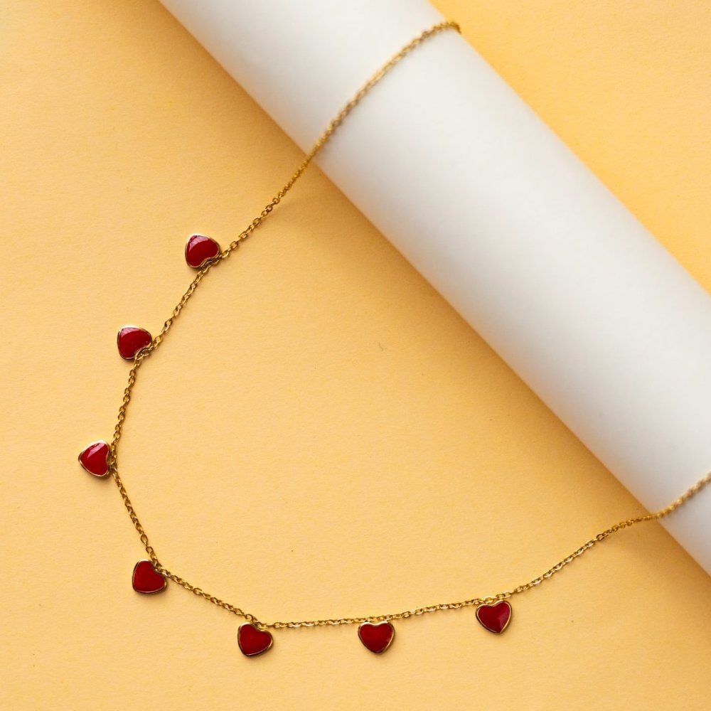 Red hearts chain
