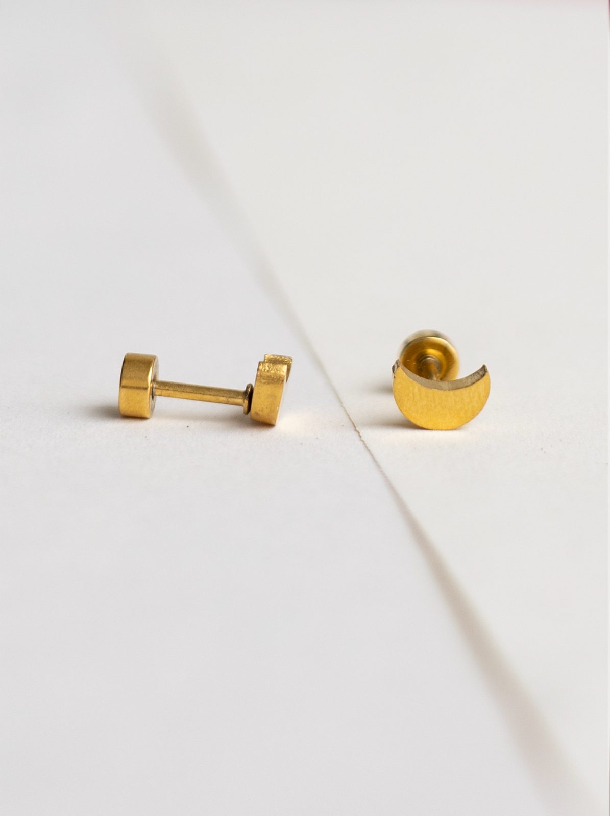 Moon plain earring